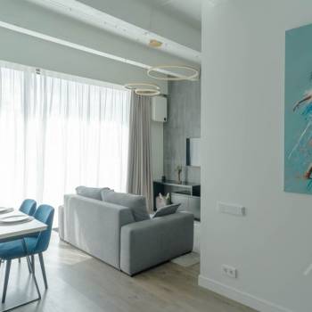Продается 1-комнатная квартира, 57 м²