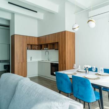 Продается 1-комнатная квартира, 57 м²