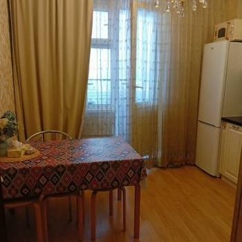 Сдается 1-комнатная квартира, 43 м²