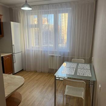Сдается 2-х комнатная квартира, 60 м²