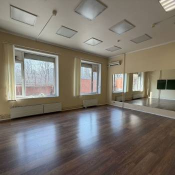 Сдается Нежилое помещение, 168 м²