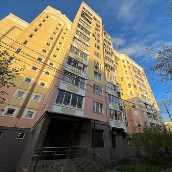 Продается 1-комнатная квартира, 55,6 м²