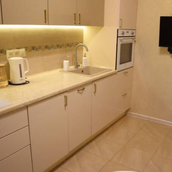 Продается 1-комнатная квартира, 42,2 м²