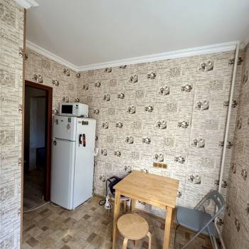 Продается 1-комнатная квартира, 38 м²