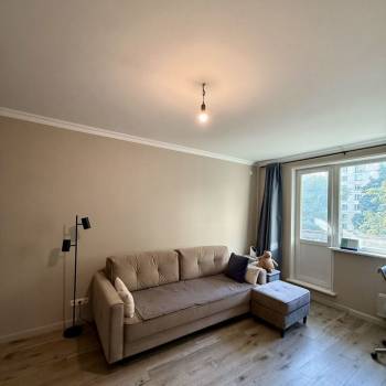 Продается 1-комнатная квартира, 38 м²