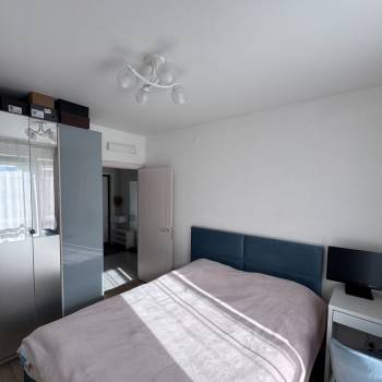 Продается 1-комнатная квартира, 36 м²