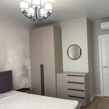 Сдается 1-комнатная квартира, 42 м²