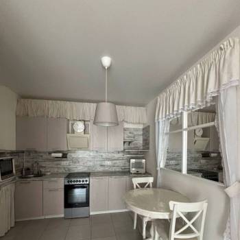 Сдается 1-комнатная квартира, 44 м²