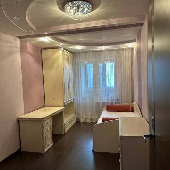 Сдается Многокомнатная квартира, 58 м²
