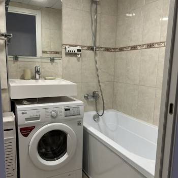 Сдается Многокомнатная квартира, 60 м²