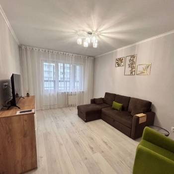 Сдается 2-х комнатная квартира, 60 м²