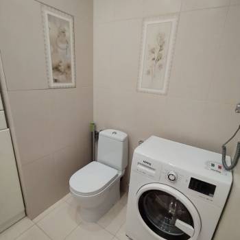 Продается 1-комнатная квартира, 50 м²