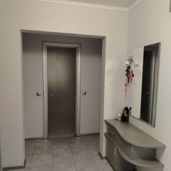 Продается 1-комнатная квартира, 50 м²