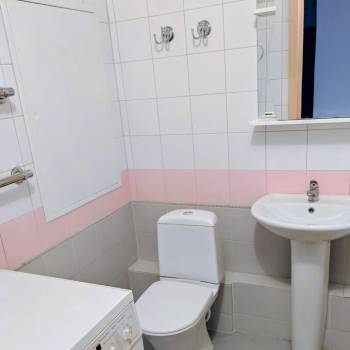 Сдается Многокомнатная квартира, 74,4 м²