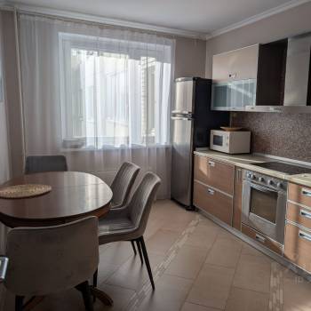 Сдается Многокомнатная квартира, 74,4 м²