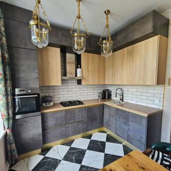 Продается Многокомнатная квартира, 107,7 м²