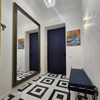 Продается Многокомнатная квартира, 107,7 м²