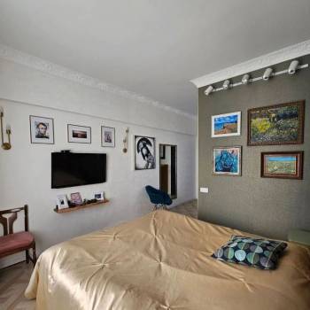 Продается Многокомнатная квартира, 107,7 м²