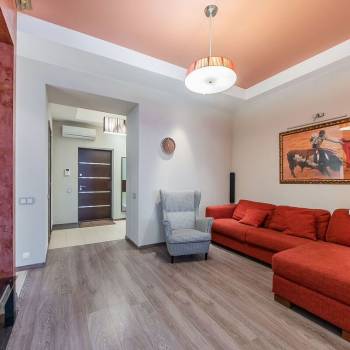 Сдается 1-комнатная квартира, 55 м²