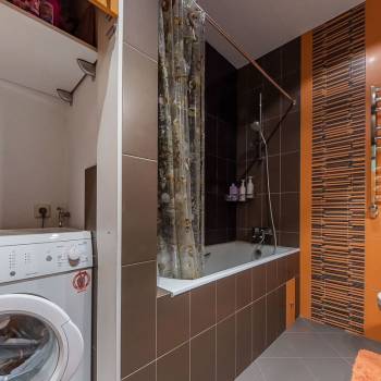 Сдается 1-комнатная квартира, 55 м²