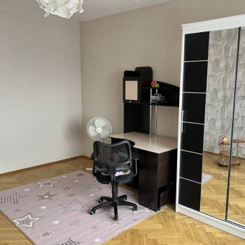 Сдается Многокомнатная квартира, 142 м²