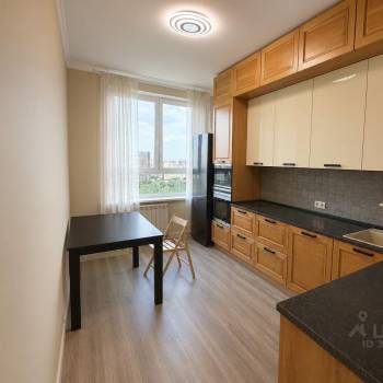 Сдается 1-комнатная квартира, 39 м²