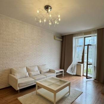 Сдается 2-х комнатная квартира, 76 м²