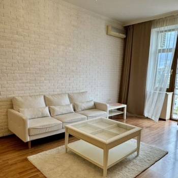Сдается 2-х комнатная квартира, 76 м²