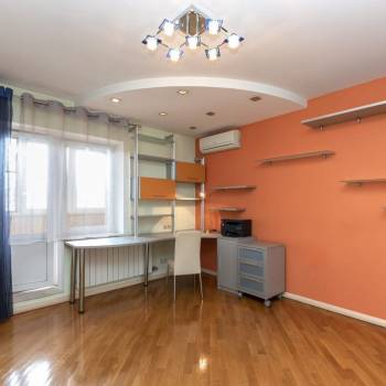 Продается 3-х комнатная квартира, 106 м²