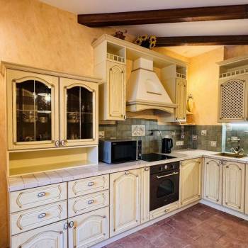 Сдается 2-х комнатная квартира, 77 м²