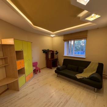 Сдается 2-х комнатная квартира, 77 м²