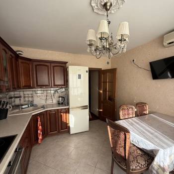 Сдается 2-х комнатная квартира, 60 м²