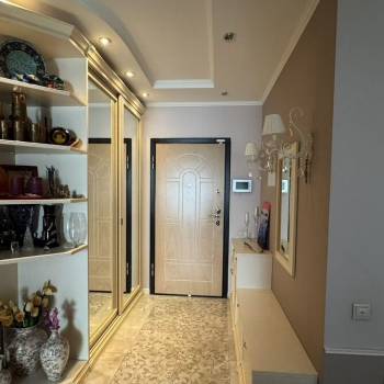Продается Многокомнатная квартира, 81,3 м²