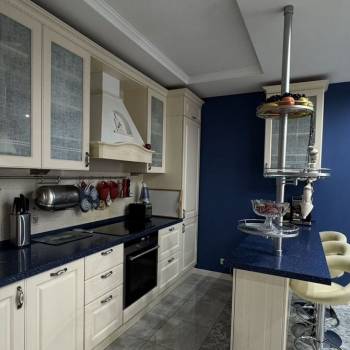 Продается Многокомнатная квартира, 81,3 м²