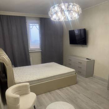 Сдается 2-х комнатная квартира, 60 м²