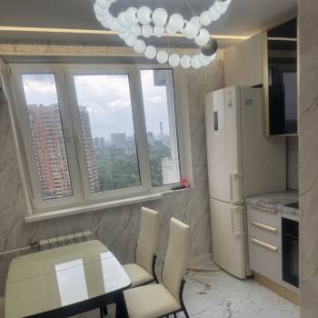Сдается 2-х комнатная квартира, 60 м²