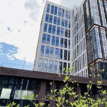 Продается 1-комнатная квартира, 120 м²