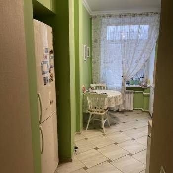 Сдается Многокомнатная квартира, 90 м²