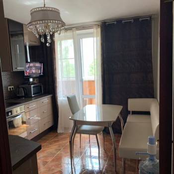 Сдается 2-х комнатная квартира, 56 м²