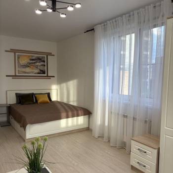 Сдается 1-комнатная квартира, 49 м²