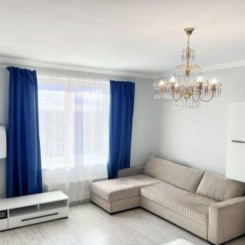 Сдается 1-комнатная квартира, 60 м²