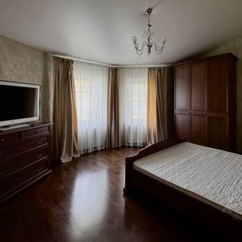 Сдается Дом, 245 м²