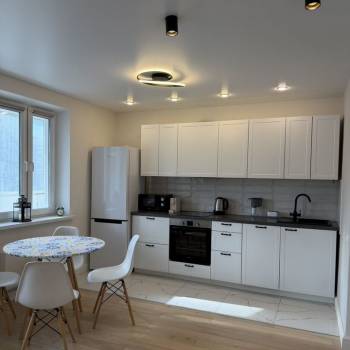 Сдается 1-комнатная квартира, 42 м²