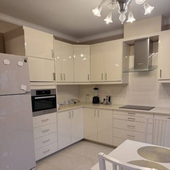 Сдается Многокомнатная квартира, 90 м²