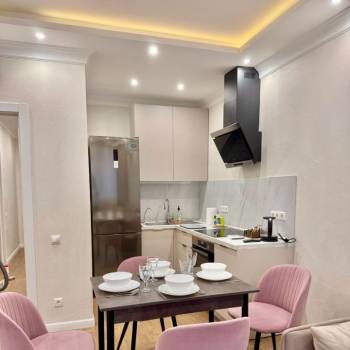 Сдается 2-х комнатная квартира, 65 м²