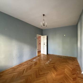 Продается Многокомнатная квартира, 107 м²