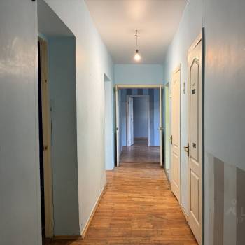Продается Многокомнатная квартира, 107 м²