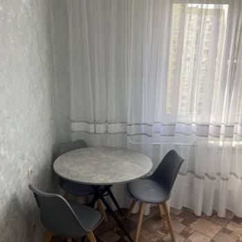 Сдается 1-комнатная квартира, 37 м²