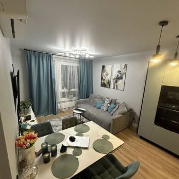 Продается 1-комнатная квартира, 37,4 м²