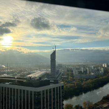 Продается 1-комнатная квартира, 33 м²